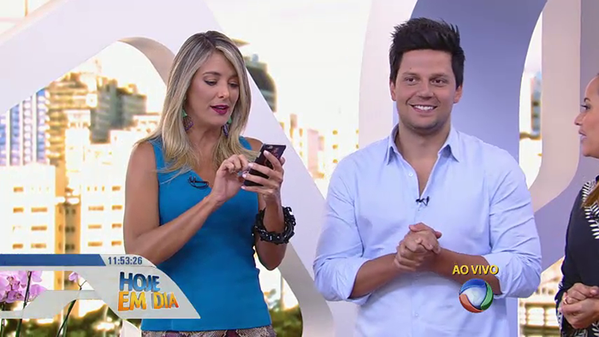 InformeTTs's tweet photo. #ThiagoServoNoHojeEmDia - Fãs do cantor Thiago comentam sua participação no programa "Hoje em Dia", da Record. https://t.co/raY4kfl4wH