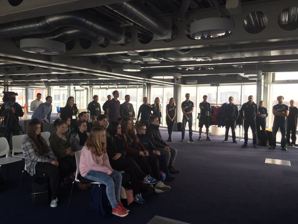 A great day thanks to <a href="/LaureusSport/">Laureus</a> @bigworldimpact @LandRoverBAR