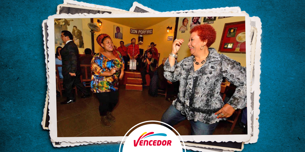 VencedorPeru's tweet photo. ¡En la “Peña Don Porfirio" siempre arman la jarana!
 Conoce su historia aquí ➡https://t.co/COP05mv4zb. 😉 https://t.co/usWhiuJnN9