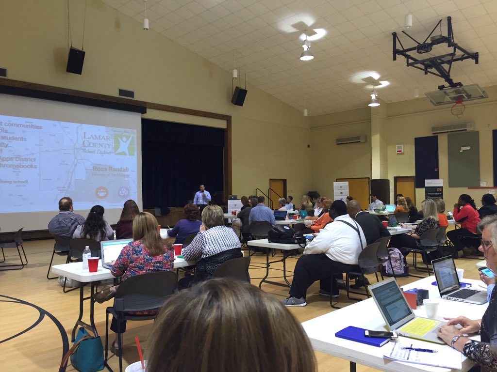 mattthomasusm's tweet photo. #GoogleEDU Keynote @Ross_Randall https://t.co/IK4alVnysr