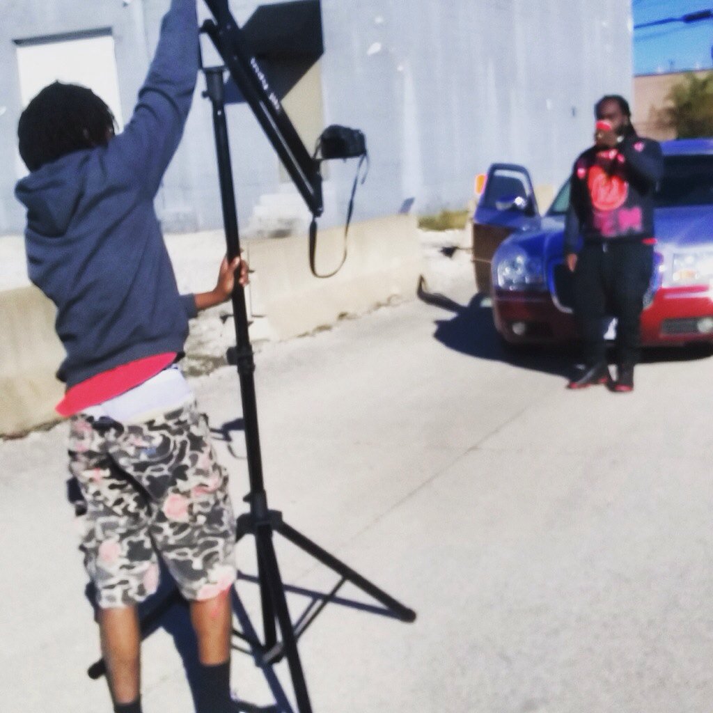 1Deez_2Real's tweet photo. Go follow @PayDeniro we got short films real movies on the way #23Films https://t.co/LK48DXE6qW