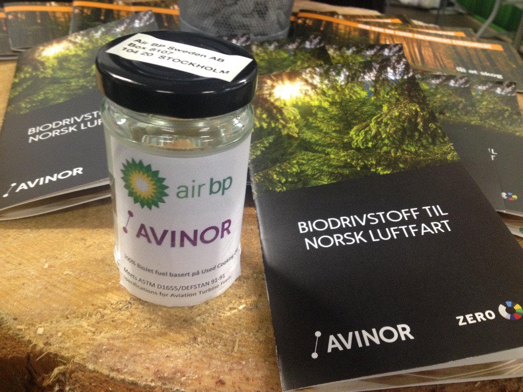 Olavml's tweet photo. Biojetdrivstoff til norsk luftfart! #Zerokonferansen @avinor #flybio #biojet https://t.co/wfjaK5JhWF