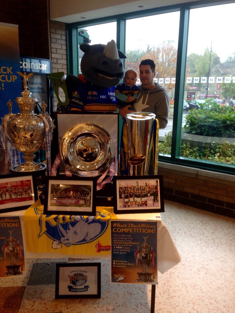 bates_scott88's tweet photo. #back2backrhinos @leedsrhinos https://t.co/pNQHn9wqY0