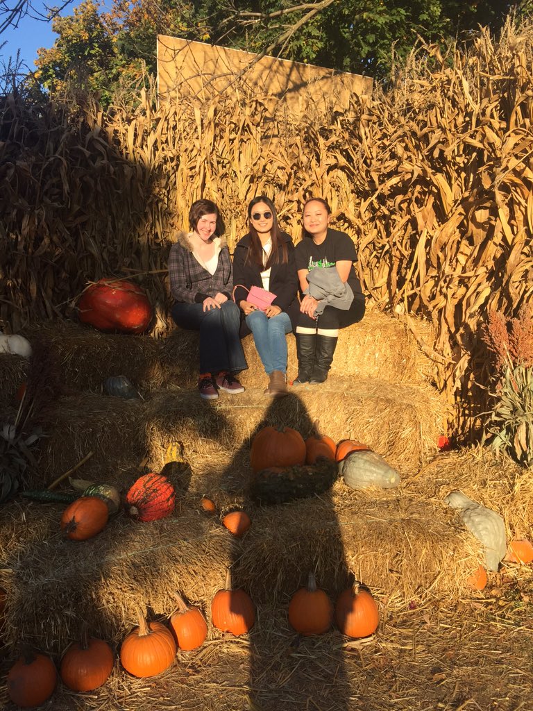 UWPHousing's tweet photo. The Global Village had a #realamazing time at the pumpkin farm this weekend! https://t.co/cBZXAYesdZ