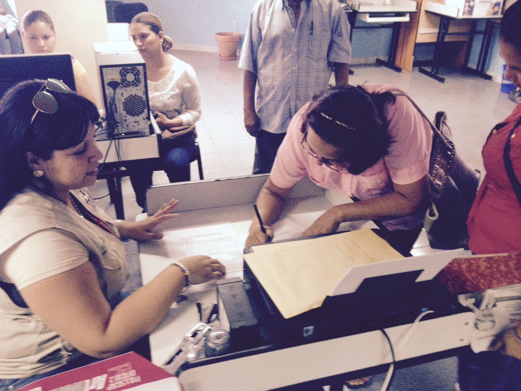 Periodista_SPTP's tweet photo. Cuatro comunas de la entidad realizan carga de proyectos a través de @CFG_Venezuela @beckersanchez @Org_Comunal https://t.co/FNaDl7rCWi
