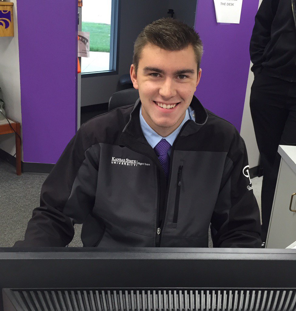 Salina_KStater's tweet photo. #KStateAviation has a new #FlightTeam captain, @bally_austin! #AviationCats #EMAW #KState https://t.co/fXbjeNxCVV