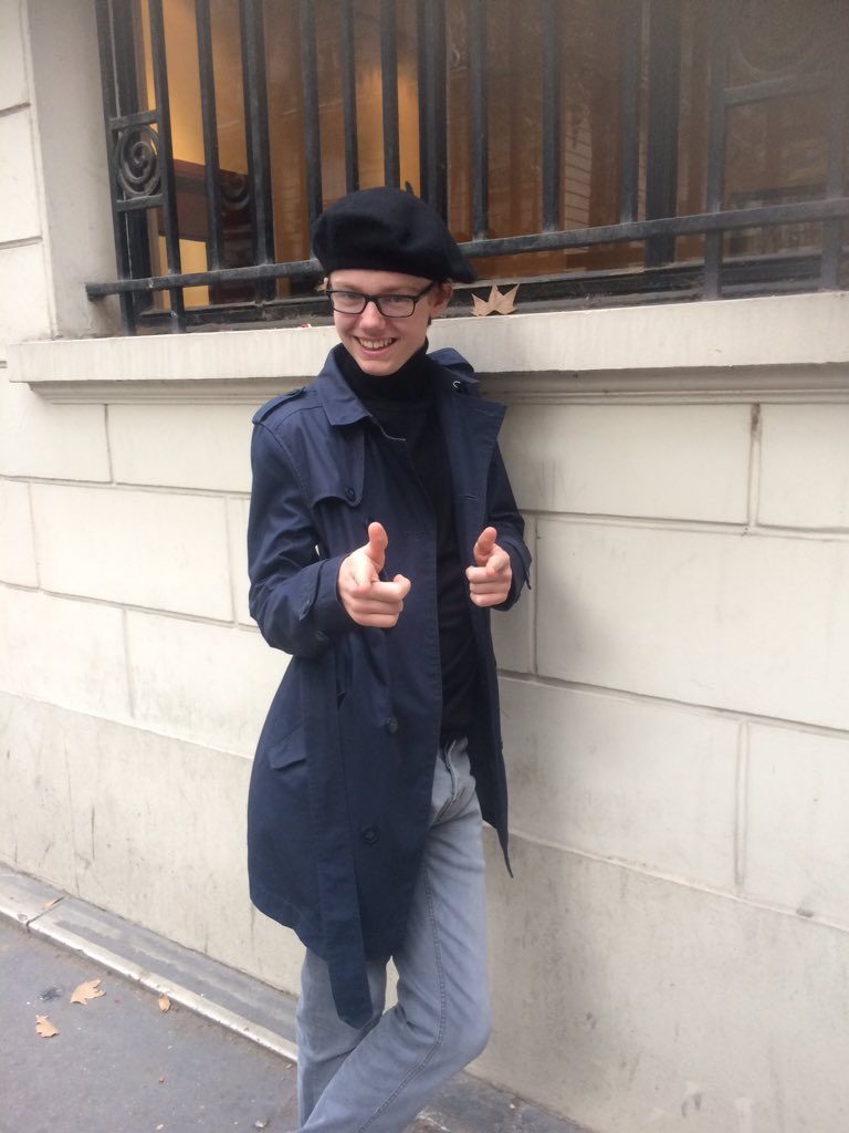 bbsparis2015's tweet photo. Souvenir shopping done 😄 https://t.co/sulSoLlpYJ