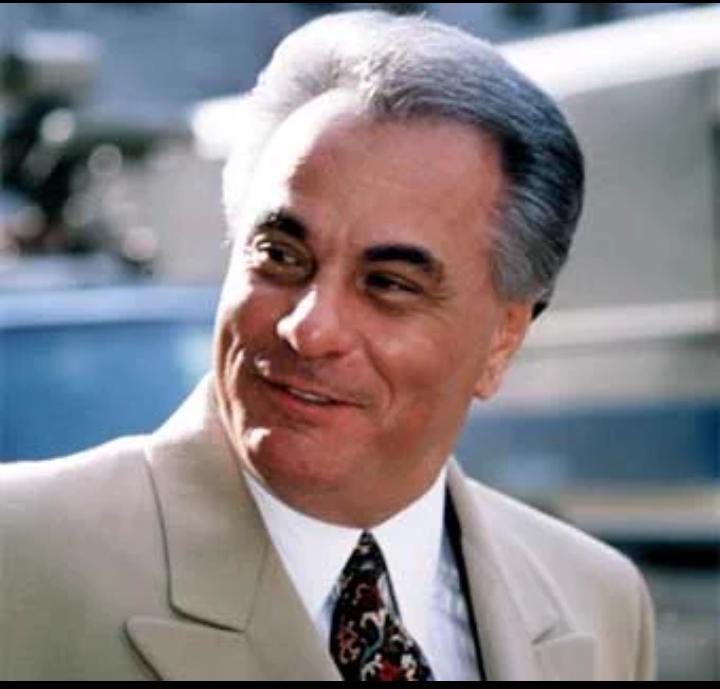 Buon Compleanno John Gotti.
Happy Birthday John Gotti.    