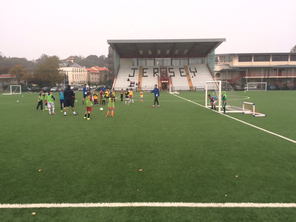 brianol16214767's tweet photo. JFA Fun Week for 5-11 yr olds at Springfield Stadium this week. Developing better players and coaches@JerseyFA https://t.co/DdQQFk1DqU