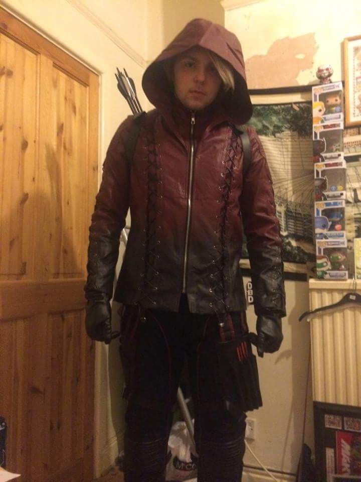 SpoilerC's tweet photo. My new costume came!! :D https://t.co/CVtWopV5he