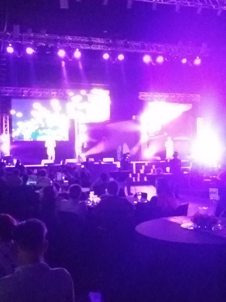 carlajcifra's tweet photo. Let's hear it from #TeamM2M  Go Rhevie and Kriz! #AgencyIdolinAraneta @StarWorld_PH https://t.co/SPwoN6iZui