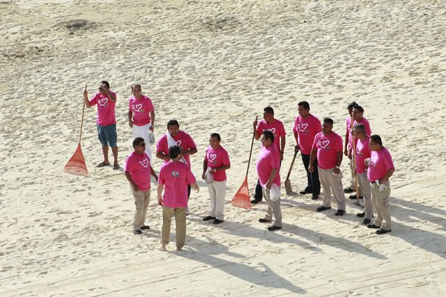 FlamingoNews's tweet photo. @DAVIDROMEROVARA Ecos de nuestra Limpieza de Playa, con causa ROSA #FlamingoTeam, presente..buenos días!!! https://t.co/sMfqoPMgjc