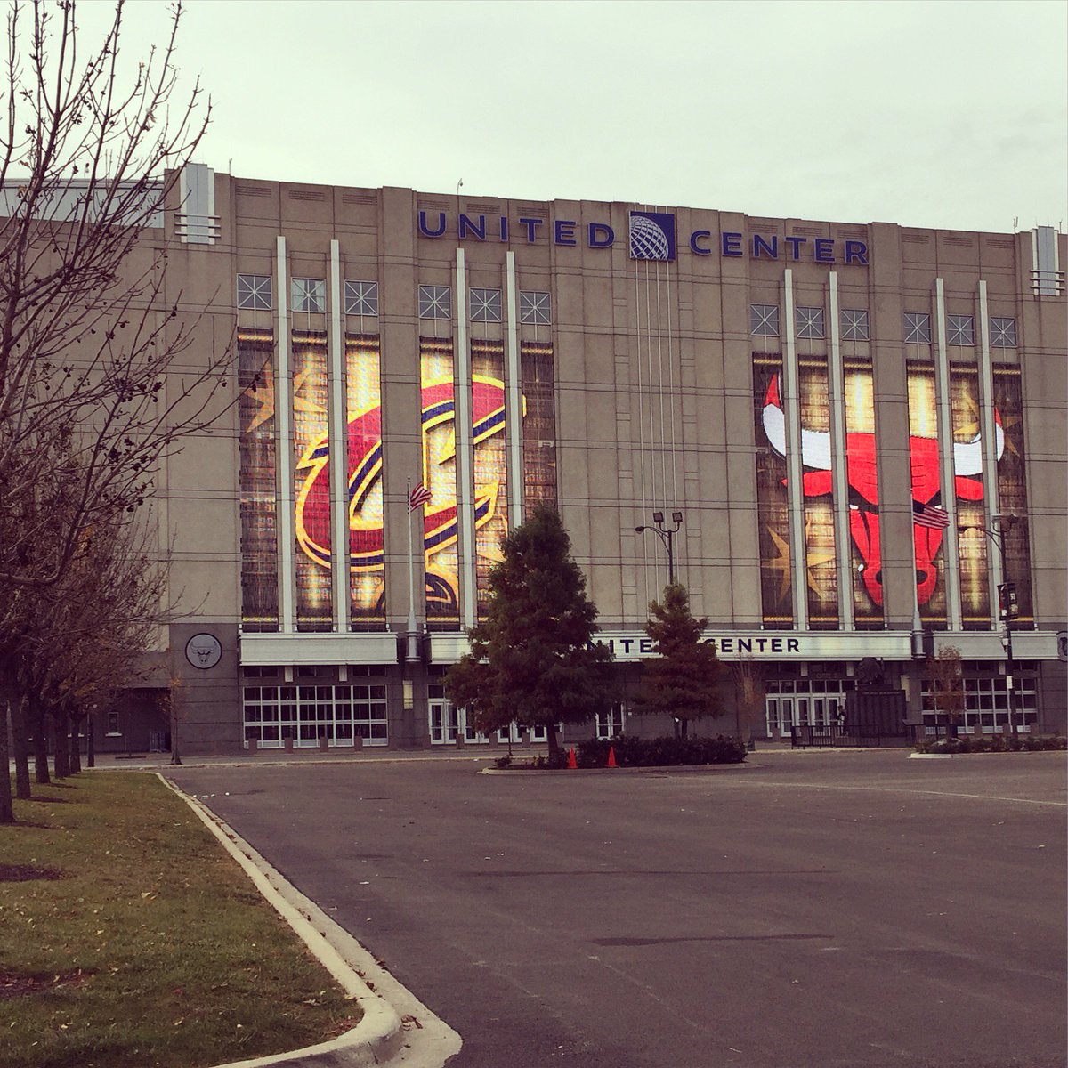 chicagobulls's tweet photo. GAMEDAY! #CLEvsCHI https://t.co/v3chiNXHl4