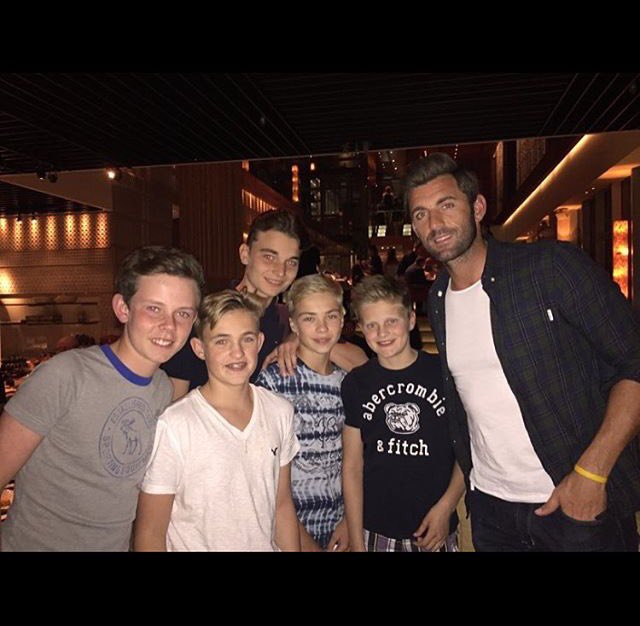 laveryharry1's tweet photo. Met Liam plunkett #englands #fastest #bowler https://t.co/ZXH2TYjupa