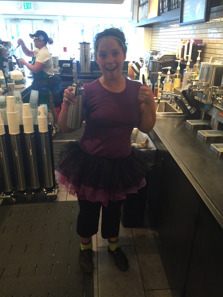Sbux_KeyWest's tweet photo. On Tuesday we wear tutus!!!#tututuesday #fantasyfest2015 #keywest #tobeapartner @mamasuesbux @smarbesu1 https://t.co/Zro1BNxUjW