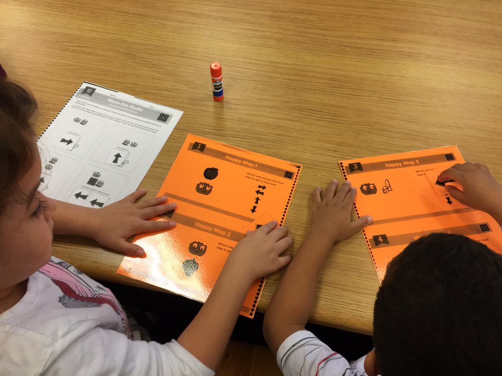bookmama78's tweet photo. Kindergarteners at Wetmore are learning to code. #codeorg #neisdlibs https://t.co/N90SymSLt6