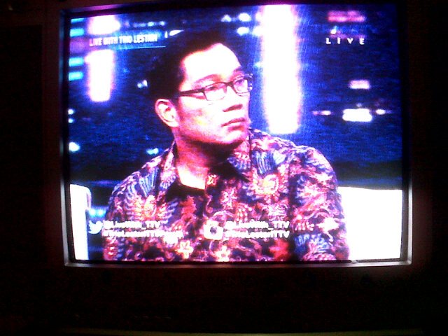 12_1_N's tweet photo. Kakuat ganteng kieu ci bpk @ridwankamil di acara trio lestari @transtv https://t.co/jynHbOEE2u