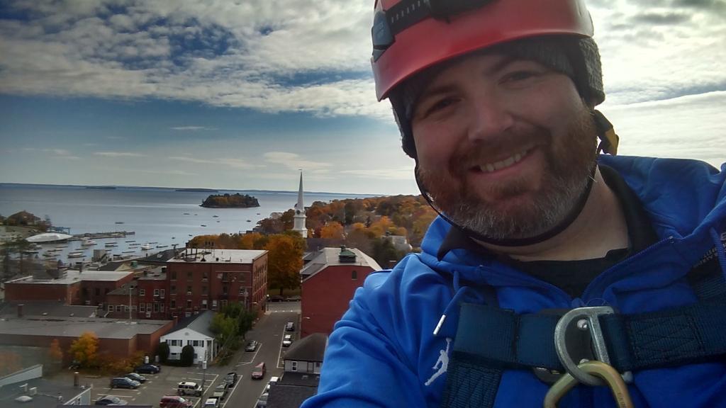 cameronkilton's tweet photo. Even the Director of Net Ops will get dirty. #BroadbandforME #ByMainers @RedzoneWireless #LTEA https://t.co/nhVQVKdGgb