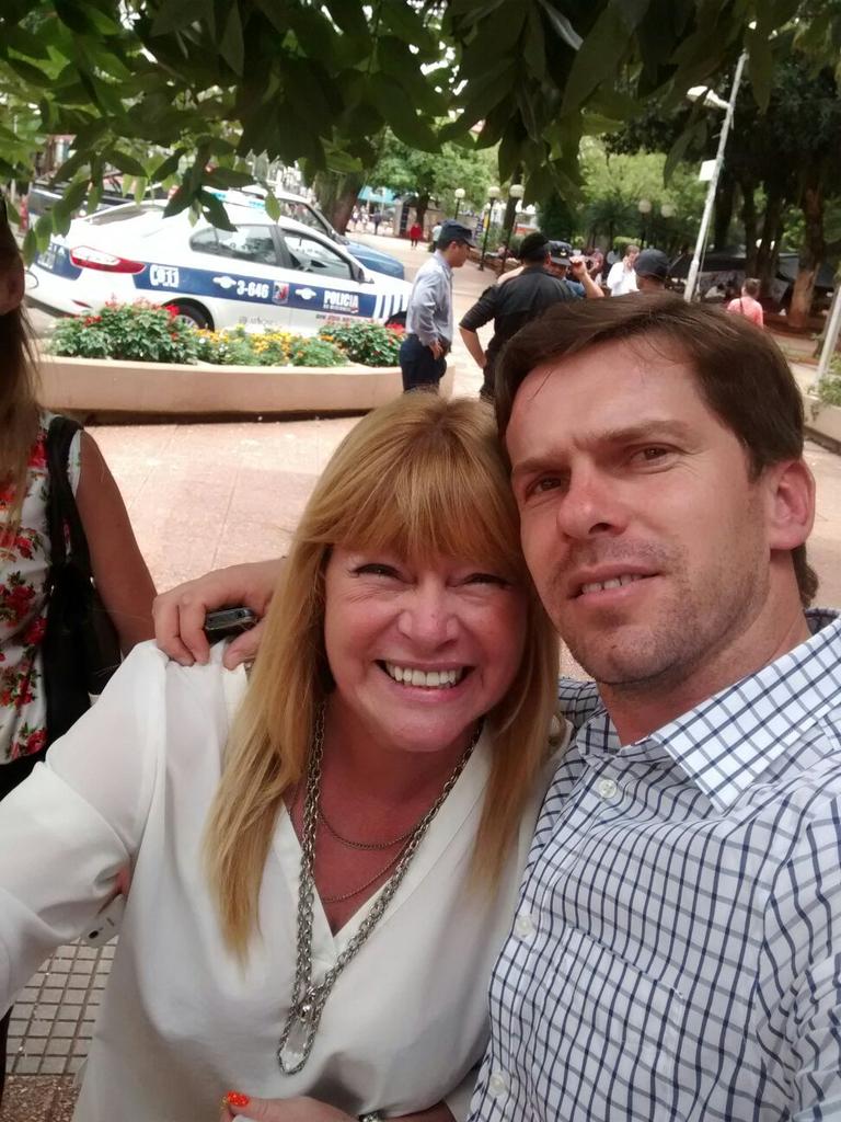 mariluleverberg's tweet photo. @ADOMIS_Misiones @JUROSANJOSE @juromisiones junto al ganador #KikeTenaschuk #SanJosé @VotoConfianza q https://t.co/7Z8RAXsl3C