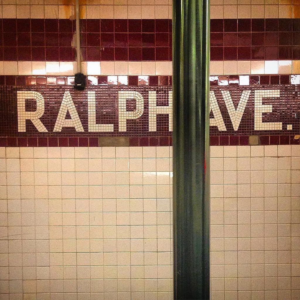 BrokenLandBeats's tweet photo. BEDSTUY
#bedstuy #DoOrDie #bedfordStuyvesant #Brooklyn #BrokenLand #RalphAve https://t.co/H7Ezb2VXXF https://t.co/5DZd2d3Mff