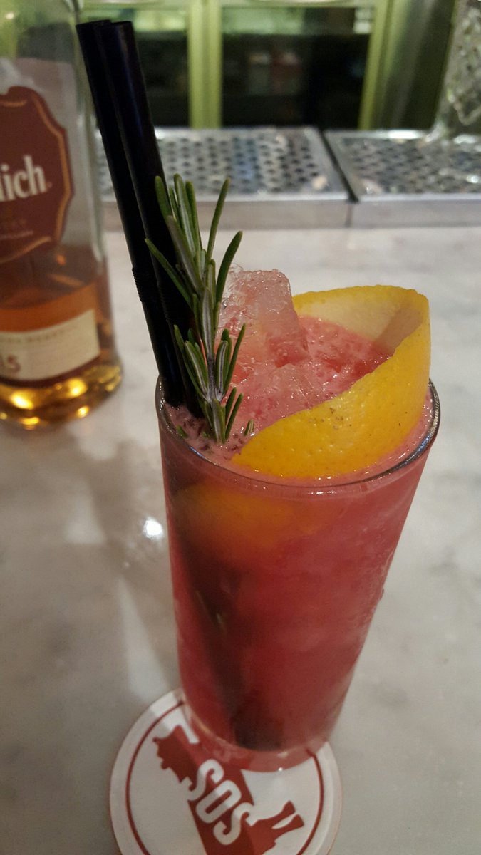 thisissmiths's tweet photo. The 'BITTER TRUTH'
@Glenfiddichsmw 15 yrs, Campari, Grenadine, Grapefruit Juice, Lemon Juice #Whisky #Cocktail https://t.co/sh1TSDHxLX