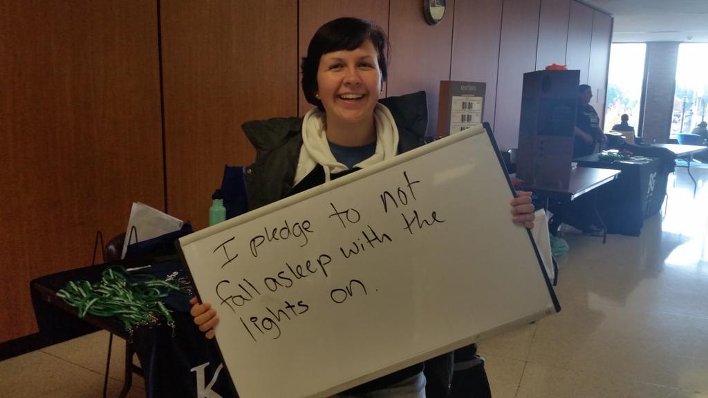 KentStateSusty's tweet photo. #KentState students make sustainability pledges for #CampusSustainabilityMonth #2015csm https://t.co/0JK2RQZIU3