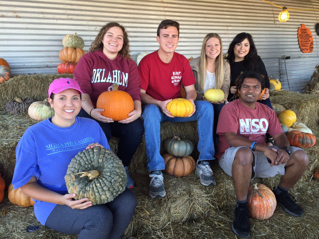 Looking forward to seeing you all at the OU Cousins Pumpkin Carve tonight. JTMCC @ 5:30 pm. #BOOmer