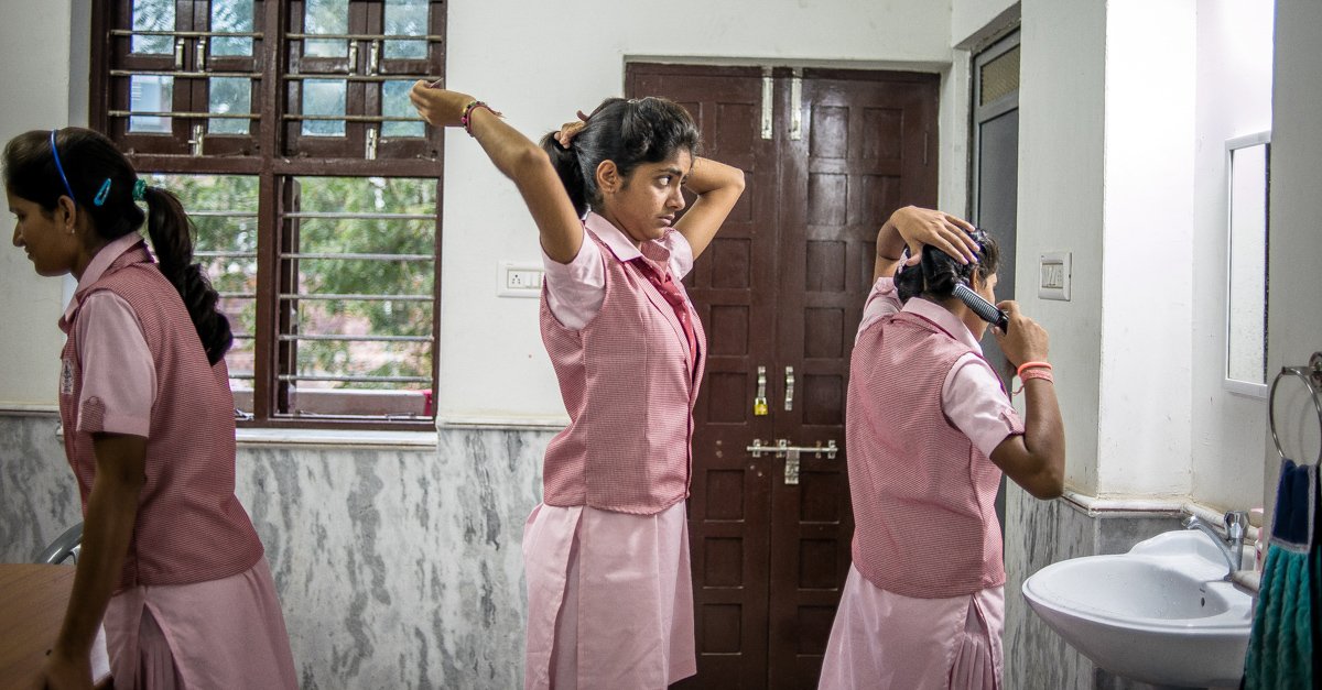 Embedded image permalink