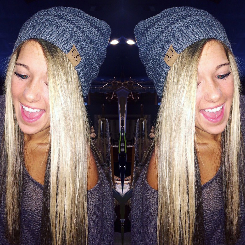 VR1720's tweet photo. we are loving all of our new winter headwear! this beanie is available in 5 different colors! https://t.co/QzdXBkoJDZ