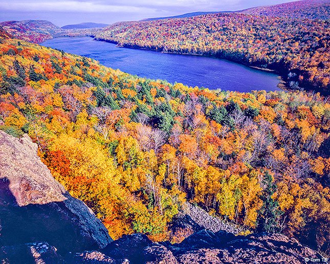 OutdoorPhotoMag's tweet photo. Opportunities abound for fall color #photography in the heartland. https://t.co/H4nlqtcGX3 #fallcolor https://t.co/wvrYtCb2H0