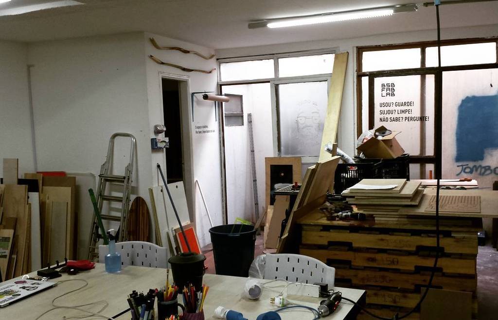 bsbfablab's tweet image. &quot;E do caos surgirá a harmonia&quot; - FAB LAB, BSB. Estamos na correria pra deixar tudo pronto … ift.tt/1GvuORO
