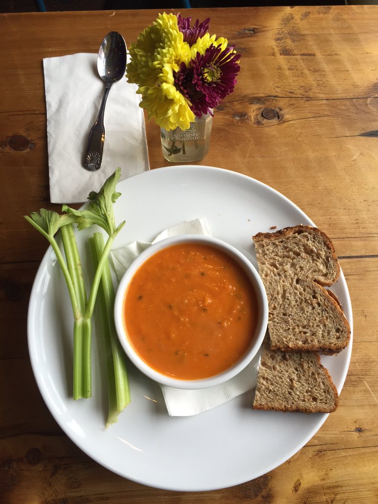 GingerAstoria's tweet photo. #Organic Tomato Quinoa Kale Soup!!

#astoria #queens #vegan
@AstoriaGossip @AstoriapostNYC @eatastoria_ https://t.co/Ye1H5opPtB