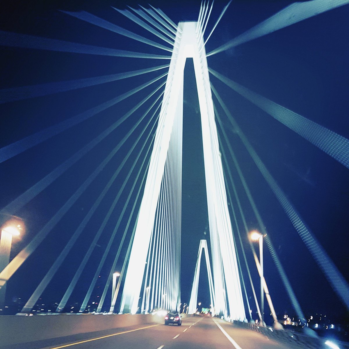 RebeccaJink's tweet photo. #StLouis #Bridge #Nightridin!
#lights #blue #bluelights #missouriborder #road https://t.co/bWbqxxp6VC