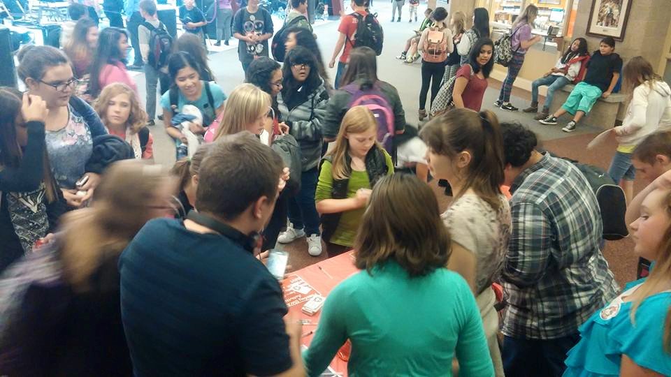davisgyc's tweet photo. Davis SWAT hosted Red Ribbon Week @ NDJH last week!! #NotAnEcigGuineaPig #BobandLucy #UTOutrage #DontBeAGuineaPig https://t.co/vYmMIc2vGw