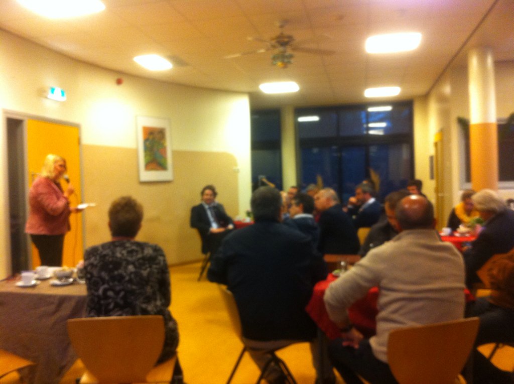 San71171's tweet photo. 26 burgemeesters uit Portugal op bezoek in de #lorzie om te horen over de decentralisaties in de praktijk. https://t.co/OT7sGIuaeh