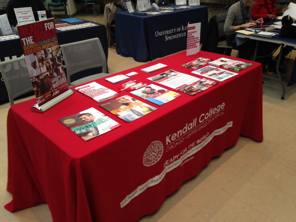 JTKendallField's tweet photo. @CLCNewsRoom Come talk to me about the amazing opportunities in the Hospitality industry! @KendallCollege https://t.co/M4x2RrELeB
