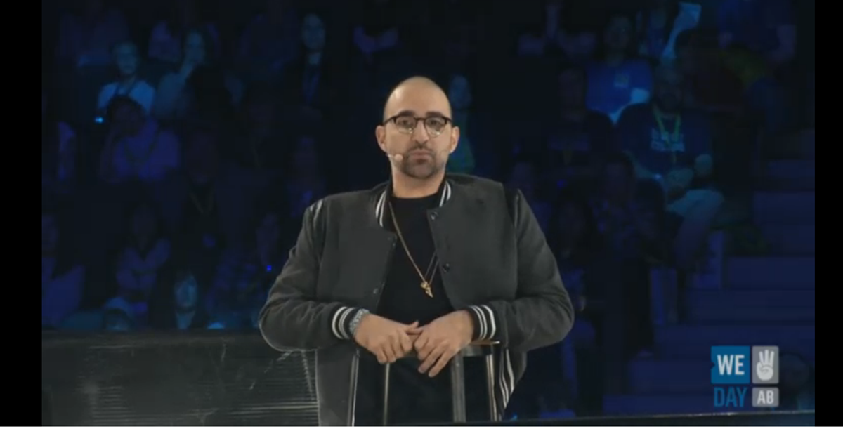 KiDzHuB's tweet photo. "What can we do ? - A tidal wave of impact ! We Are Powerful ! We Are a Movement. We Will Change The World ! @weday https://t.co/p2sSwqmzGg
