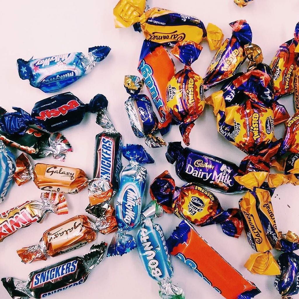 exceptional_mkt's tweet photo. All of the chocolate! #tuesdaytreat ๐ thanks James! #basecreative https://t.co/bdM2wCTWTm https://t.co/XZ4n2LHVDH