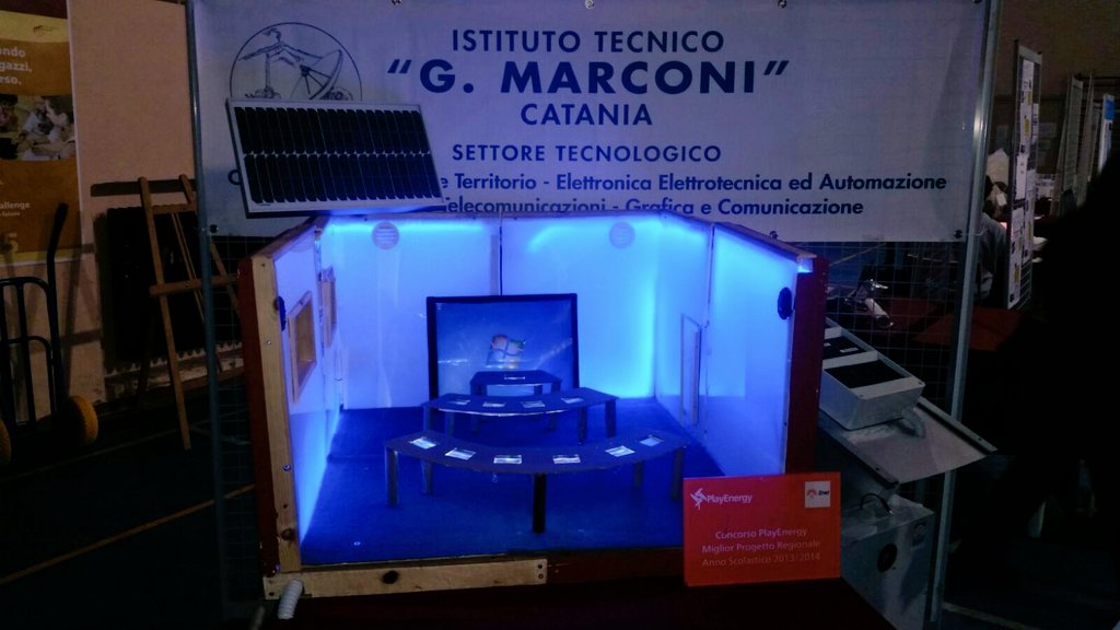 InfoSmartclass2's tweet photo. #gjc2015 #Roma #smartclass2.0 #cisiamo https://t.co/P88YXUpLcN