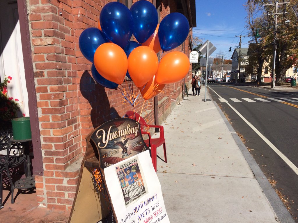 JimmyAltman's tweet image. #Metsmagic in #Mystic... You bet. The buzz gets bigger as @MattHarvey33 gets ready to pitch Game 1 on @FOX61News