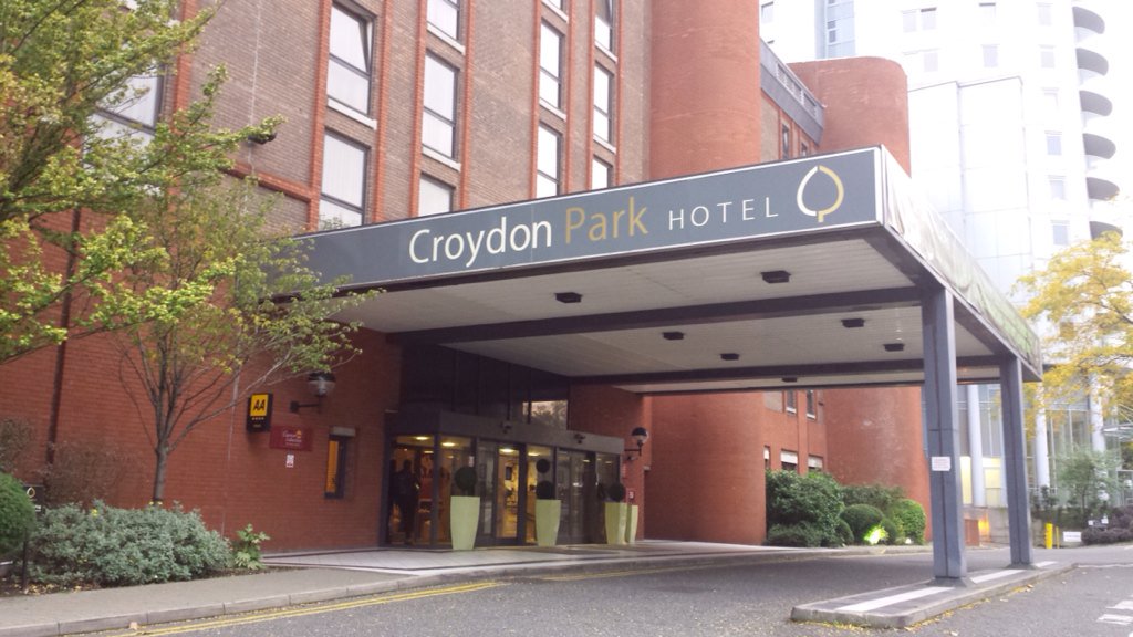 FSBSurrey's tweet image. The venue for tonight&apos;s debate. Gatwick or Heathrow expansion. Seeing as we&apos;re in Croydon I suspect Gatwick.