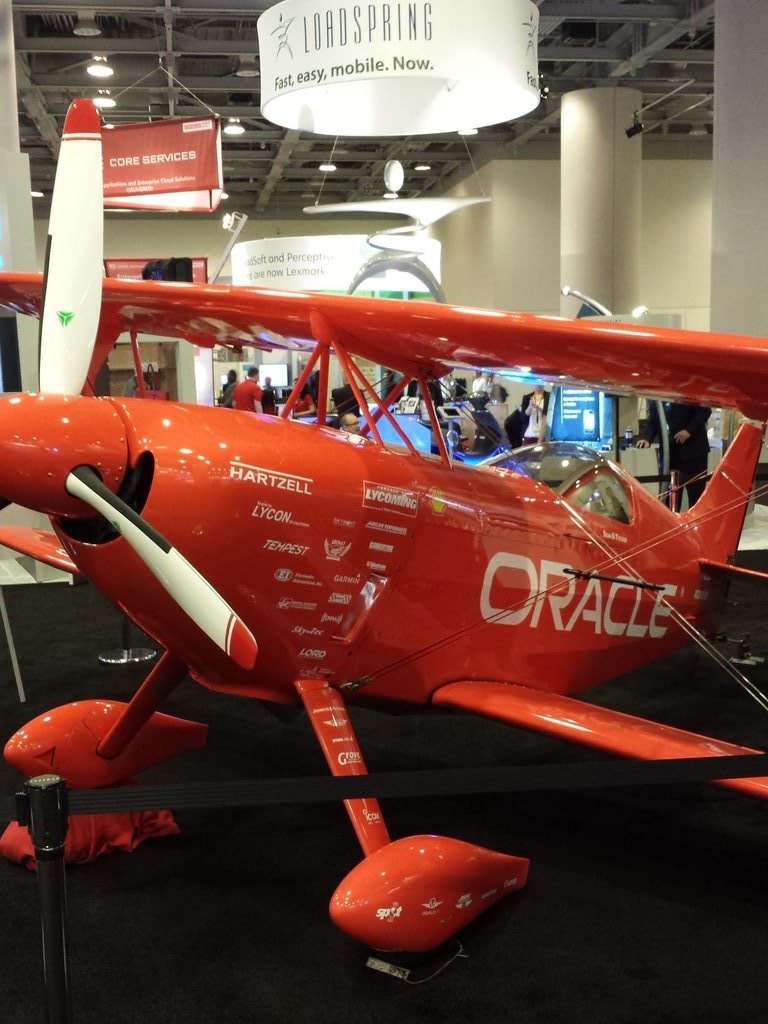 OracleEric's tweet photo. @OracleEPPM #oracleprimavera #oow15 taking flight! https://t.co/db5HRZuRd1
