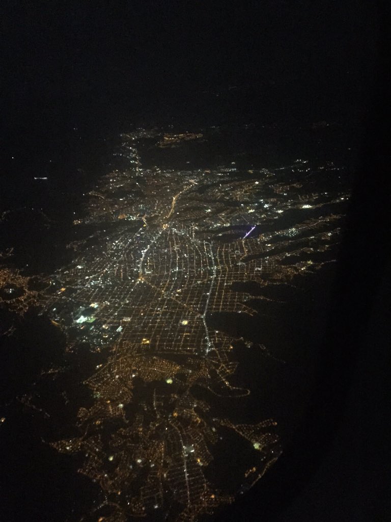 Bucaramanga's tweet photo. #NocheBUC #DesdeElAireBUC @1824Rengi: @Bucaramanga  https://t.co/bUI8ZfNFU9

Increíbles tomas nocturnas de la ciudad bonita, gracias