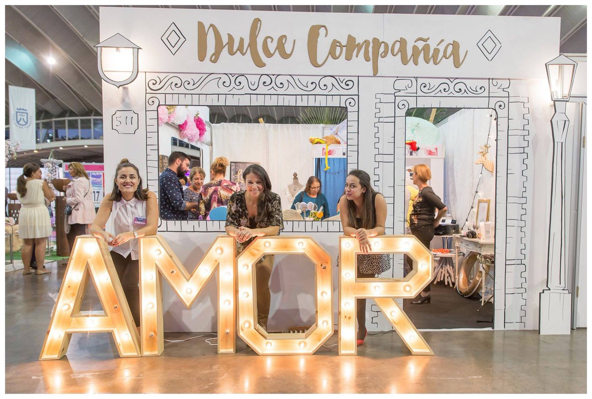 Dulcecia_Com's tweet photo. ¡Siempre es un placer verte! RT "@Jesslouhdez: Este pasado fin de semana de visita a @Dulcecia_Com en #Feboda2015 https://t.co/TzzTxnYDo9"