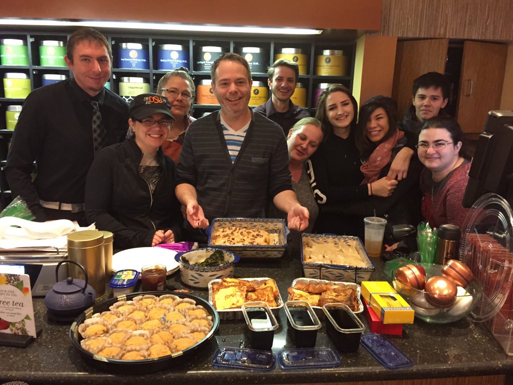stlaskey's tweet photo. Store meeting at store 45! Ready to WIN holiday! Amazing food made with our amazing teas! Delicious https://t.co/kTDUNt7SD0