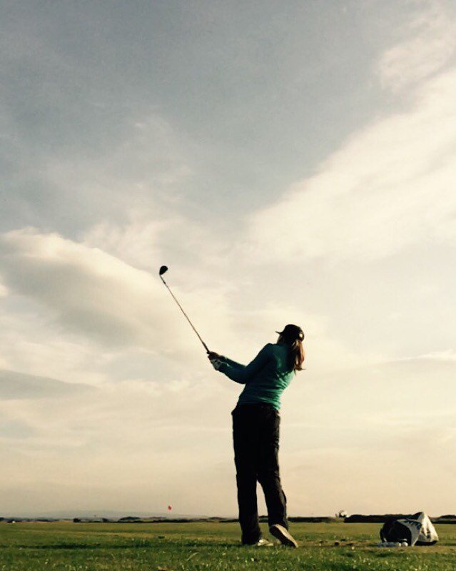 rachmcqueen's tweet photo. Sun setting on my back today at practice. ⛳️🏌❤️☀️ #golf #wedgepractice #RoyalTroon https://t.co/WLRXSgzgHo