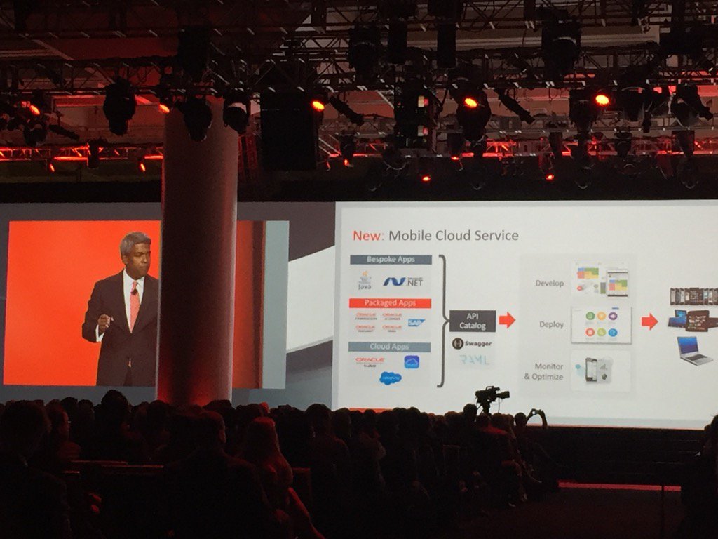 suliyar's tweet image. Mobile cloud service in Thomas Kurien keynote #oraclemcs #oow15