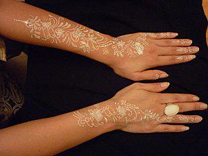 EmelFee's tweet image. Nouveau !!!! tatoo strass a l'institut !!!! """" sur RDV""""
Benefit Villeurbanne