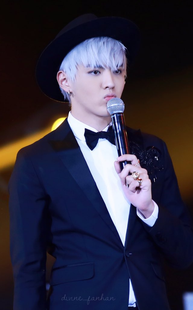 Divine_FanHan's tweet photo. HQ 151017  #WuYifan Challenger Union Recording Part1 https://t.co/gsUI7fa2Zi