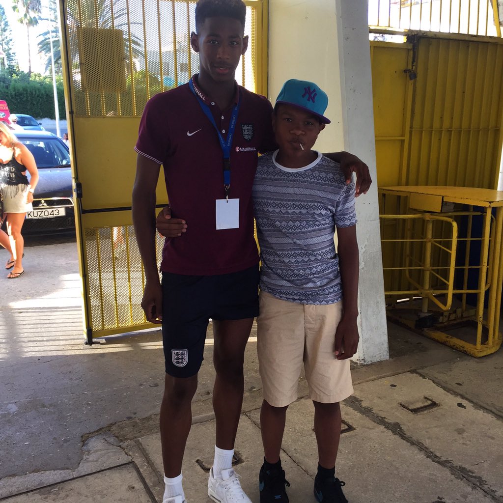 caramelle_12's tweet photo. Happy birthday Damani πππ 14 today #throwback #cyprus2014 #England #UEFA #lastyearsbirthday https://t.co/nAnw1zvW80